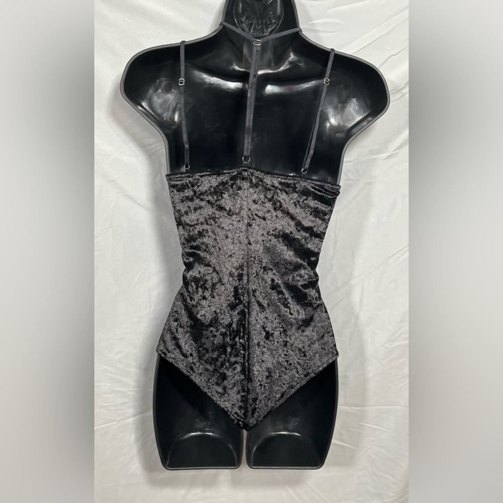 Honey punch black velvet bodysuit - Picture 5 of 8